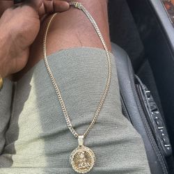 Solid 20in 10k Diamond Cut Two Tone Cuban Link And Pendant