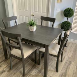 (New) Kitchen Table With Four Matching Chairs..(Check Out My Profile) $300 5pc Set 