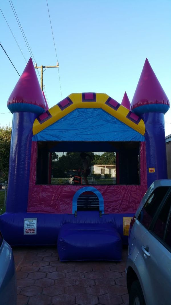 Ninja jump dream castle bounce house for Sale in Miami Gardens, FL