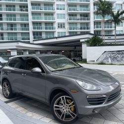 2012 Porsche Cayenne