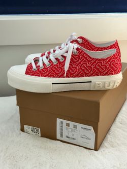 Burberry size 9/42 men