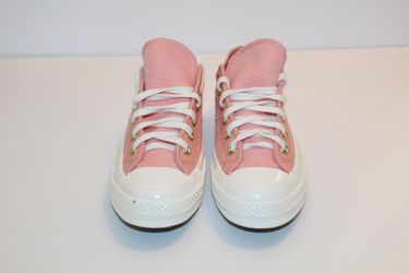 Converse Chuck 70 Low Top Women’s Shoes Size 7 NEW