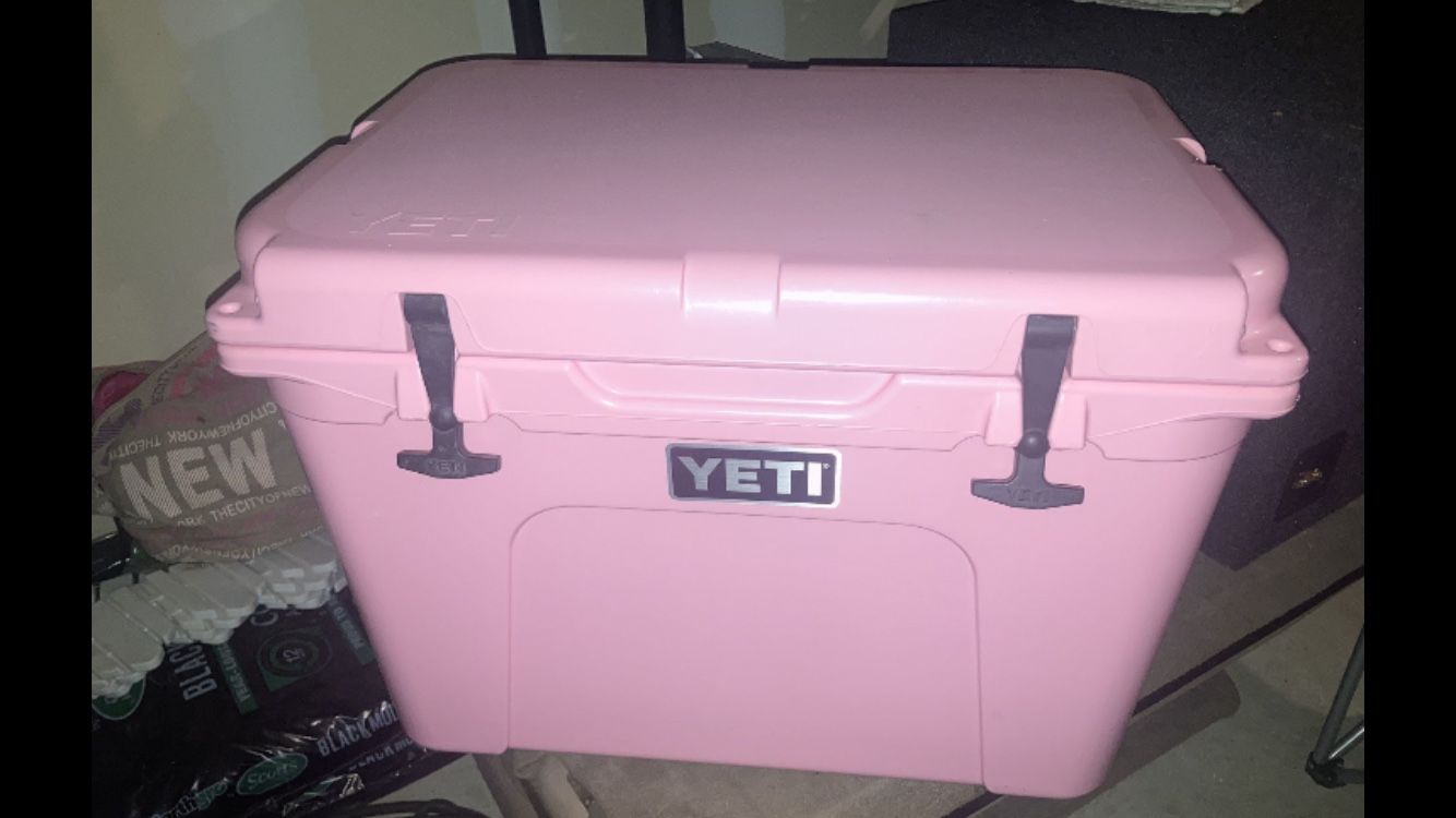 Yeti Tundra 50 Cooler 