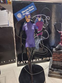 Catwoman statue