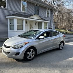 Hyundai Elantra 2013