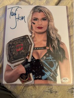 WWE AEW Toni Storm autograph