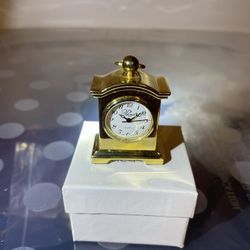Miniature Platinum Quartz Clock 