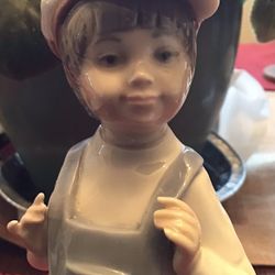 Lladro Brillo Figurine