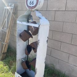 Route 66 Metal Garden Decor 