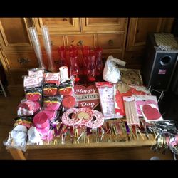 NEW VALENTINES DAY PARTY SUPPLIES 