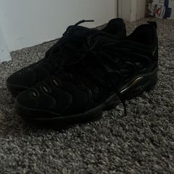 Vapor max Plus Gold And Black 