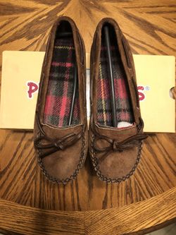 Brand New Women’s Moccasins size 6
