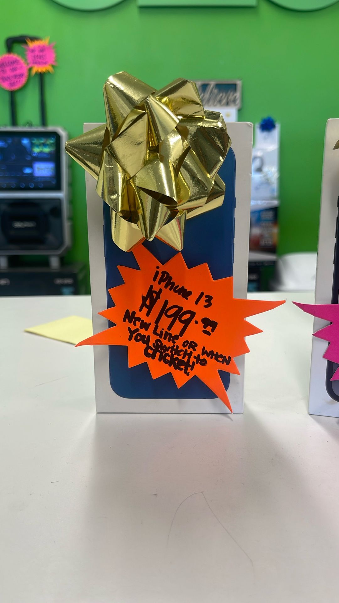 IPHONE HOLIDAY DEALS