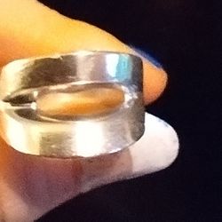 Sz 8  Mexican Silver Ring. 