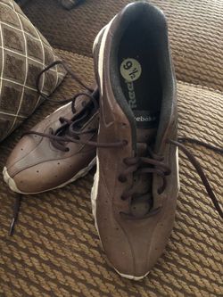 New Reebok brown shoes 9 1/2