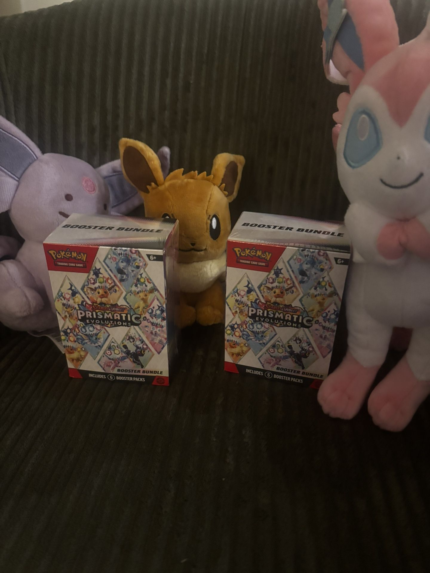 Prismatic Evolution booster Bundles