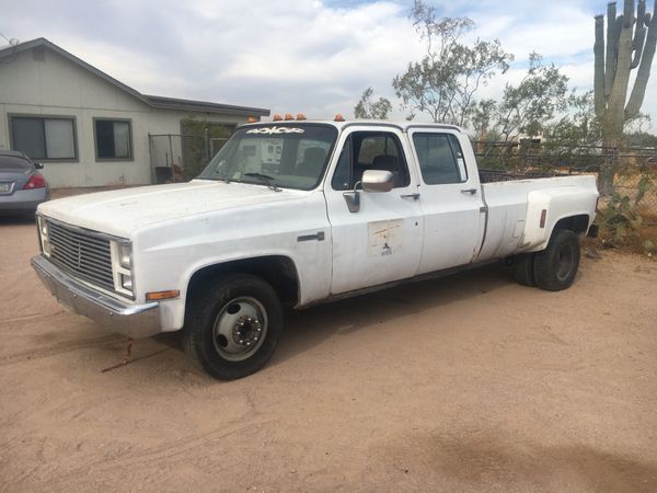 1986 Chevy/GMC C30 Crew Cab Dually Pickup Truck. COMPLETE PART OUT for