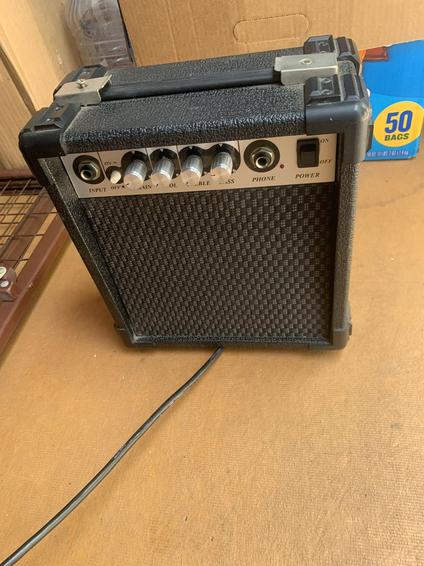 Kona Ka10 Guitar Amp
