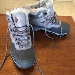 Columbia Hiking Boots, Waterproof, Size 9