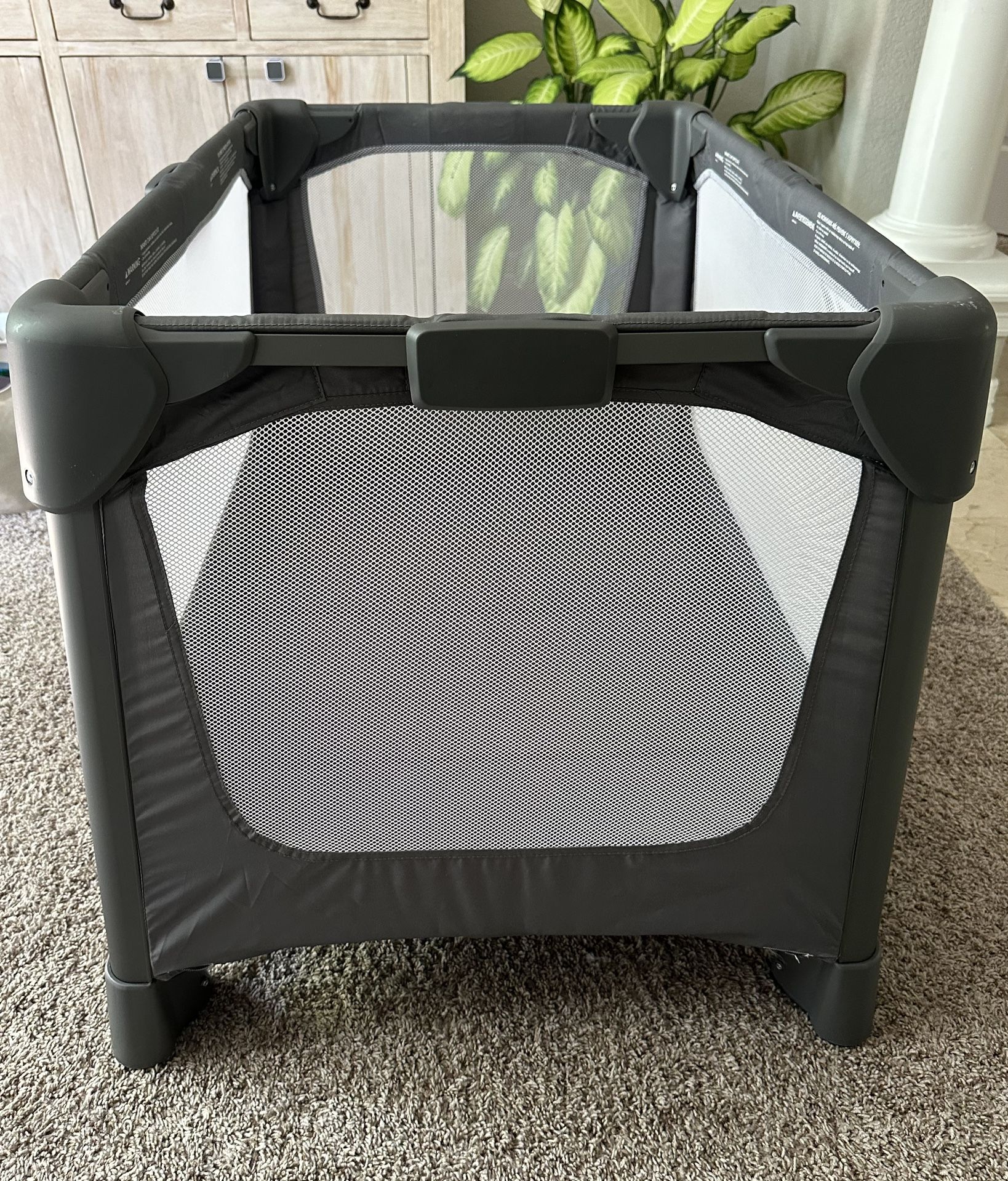 LIKE NEW 4moms Breeze Go Portable Travel Cot Playard from the