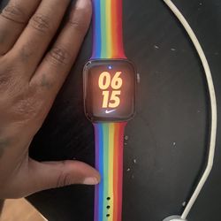 Apple Watch 44MM Series 4