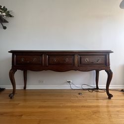 Buffet Table $100