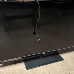 40’’ RCA TV With DVD Player