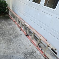 Heavy Duty 24-ft Ladder