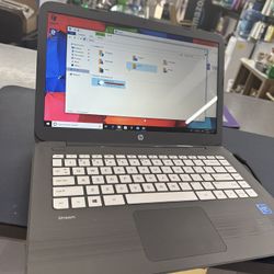 Portable HP Light laptop