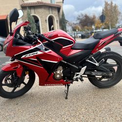 2017 Honda CBR300RH Manual