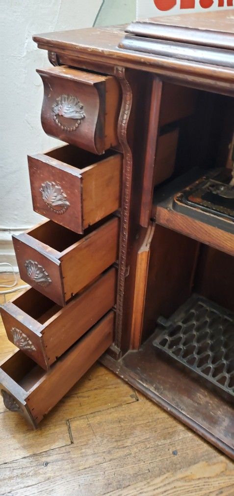 vintage singer mechanical machine.