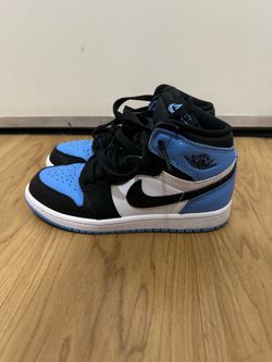 Kids Jordan 1s university blue