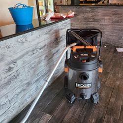 RIDGID  WET/DRY VACUUM 