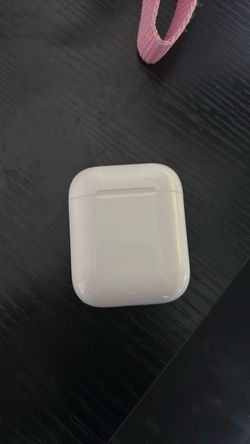 Apple AirPods with Charging Case