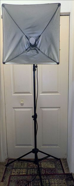 Westcott Photo Basics Photography Softbox Light w/ Tripod