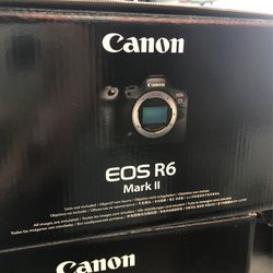 Canon EOS R6 Mark II Mirrorless Camera