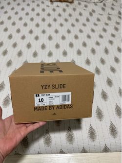 Yeezy Slides “Onyx”