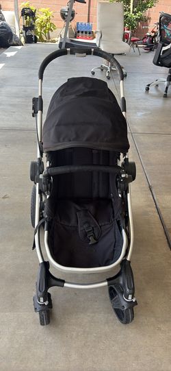 City select stroller (straps are missing)