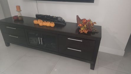 Tv console