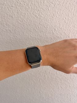 Apple Watch Series 4 (GPS+Cellular, 40 mm, Stainless steel & Ceramic case)