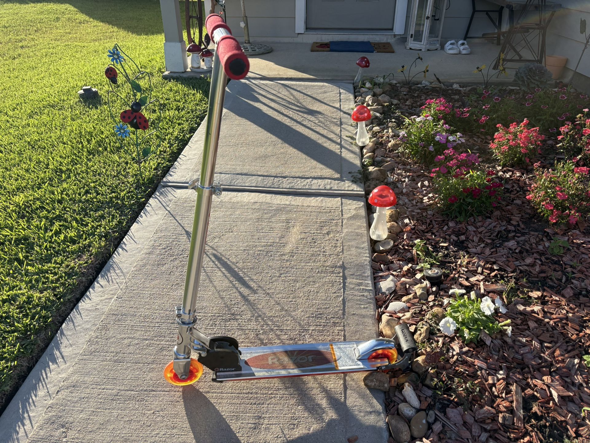 Razor scooter power brake
