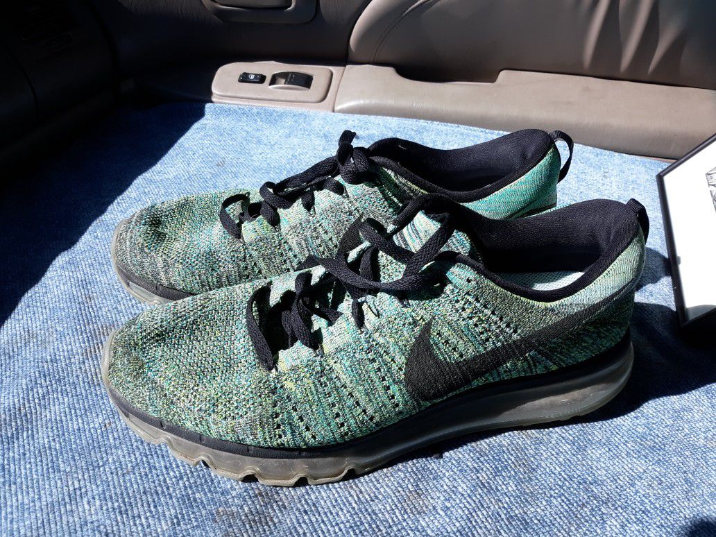Nike sneakers shoes fly knit green size 12 mens