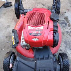 Troy Bilt TB230  Self Propelled Mower. 