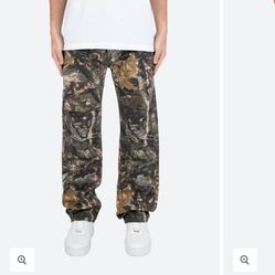 Size 42 Camo Denim MNML
