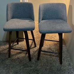 2 Bar Chairs 