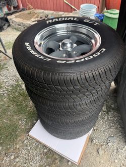 Cooper Cobra Radial G/T Tires on American Racing Wheels – Set of 4