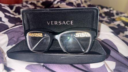 Woman’s Versace Glasses