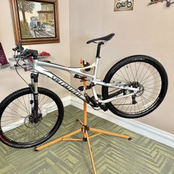 Specialized Epic Comp  Full Suspension Mountain Bike 29”