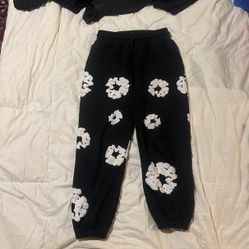 Denim Tears Wreath Sweatpants