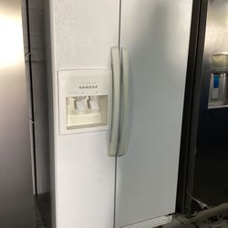 Amana Refrigerator Side By Side Doors 